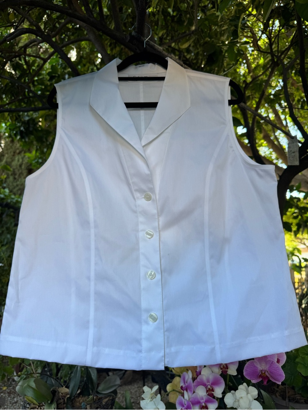 Calvin Klein Classic White Sleeveless Button-Front Blouse